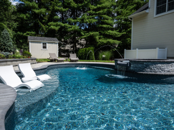 Luxury pool design and construction in Mahwah, NJ